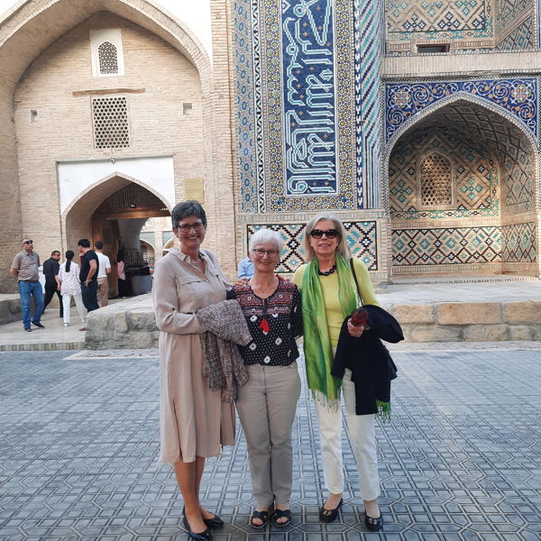 DUsG-Stammtisch mit Filmvorführung „Reise nach Usbekistan mit der Deutsch-Usbekischen Gesellschaft“ am 22. Juni 2023 20230422 182959