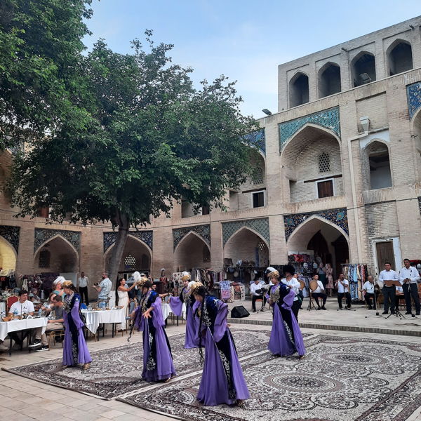 DUsG-Stammtisch mit Filmvorführung „Reise nach Usbekistan mit der Deutsch-Usbekischen Gesellschaft“ am 22. Juni 2023 20230422 191357